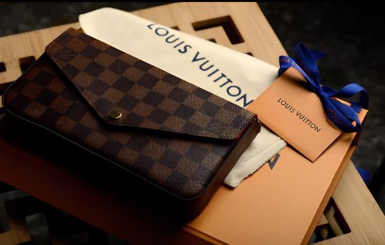 Louis Vuitton, Paris